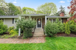 6 Birch Ln, Shrewsbury, MA 01545