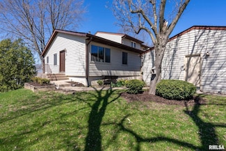 3302 Johnathan Ave, Bettendorf, IA 52722