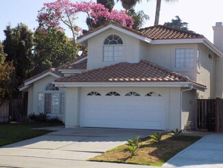 702 Marsopa Dr, Vista, CA 92081