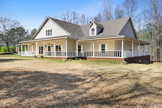 450 County Road 122, Deatsville, AL 36022