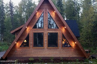 16595 E Robert Service Cir, Talkeetna, AK 99676