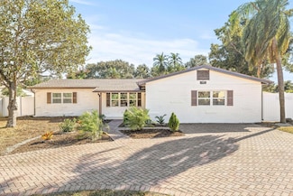 7784 22nd Ave N, Saint Petersburg, FL 33710