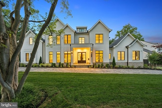 5425 Moorland Ln, Bethesda, MD 20814