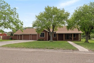400 S 3rd St, Raymondville, TX 78580