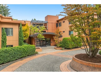 780 NW Westover Square Unit 3, Portland, OR 97210