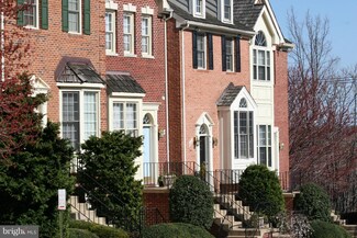 6006 Kelsey Ct, Falls Church, VA 22044