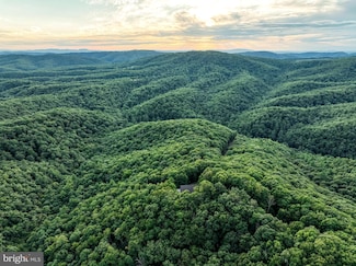 1500 One Pass Dr, White Sulphur Springs, WV 24986