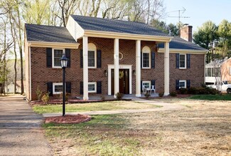 101 Warwick Place, Forest, VA 24551