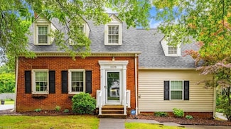 1105 N Rotary Dr, High Point, NC 27262