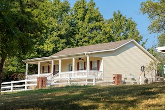 165 Lois Ln, Cumberland City, TN 37050