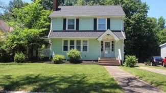 800 Roslyn Ave, Akron, OH 44320