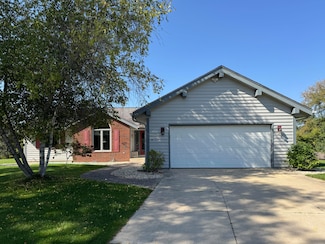 N66W28382 Meissner St, Hartland, WI 53029
