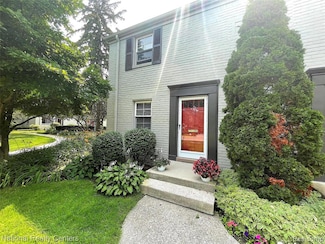 1704 Graefield Rd, Birmingham, MI 48009