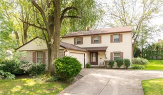 2180 Fenway Dr, Beachwood, OH 44122