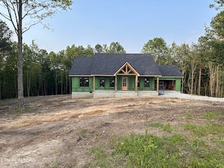 1119 Nichol Creek Dr, Jamestown, TN 38556