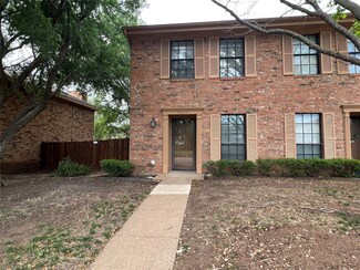 7417 Kingswood Dr, Fort Worth, TX 76133