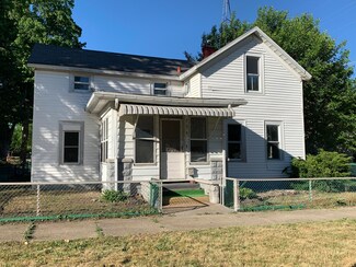 206 W High St, Dowagiac, MI 49047