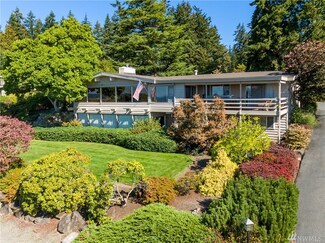 2050 89th Ave NE, Clyde Hill, WA 98004