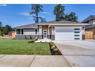 24945 Westfield Ave, Veneta, OR 97487