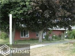 101 W 3rd St, Hedrick, IA 52563