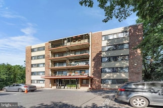 8308 Flower Ave Unit 403, Takoma Park, MD 20912