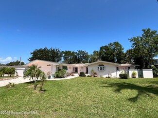530 Bahama Dr, Indialantic, FL 32903