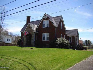 1504 N Main St, Hillsville, VA 24343