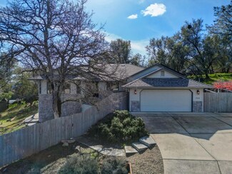260 Mistletoe Ct, Angels Camp, CA 95222