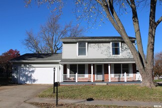 1303 W Kingsway Dr, Peoria, IL 61614