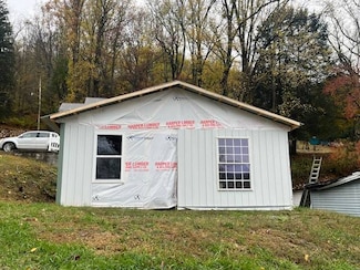 220 Arnold St, Weston, WV 26452