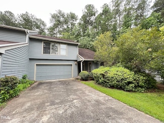 10 Clover Dr, Chapel Hill, NC 27517