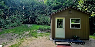 11480 Buck Ln, Mancelona Township, MI 49659