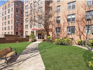 150-20 71 Ave Unit 6H, Kew Gardens, NY 11415