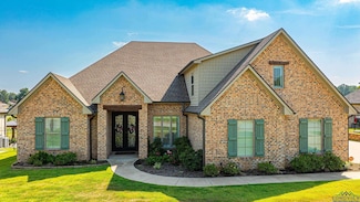 2901 Fairway Oaks Ln, Longview, TX 75605
