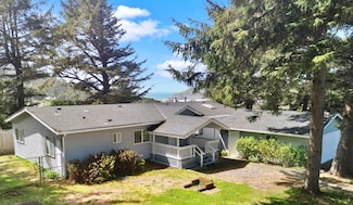 13121 S Indian Rd, Smith River, CA 95567