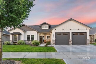 12376 S Hunters Point Dr, Nampa, ID 83686