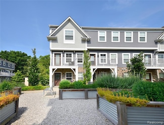 338 N Glendale Ln N, Ferndale, MI 48220