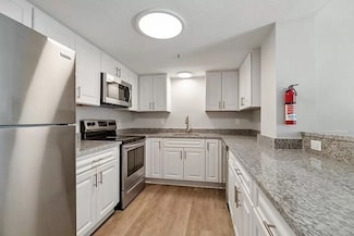 38 Thomas St Unit 202, Westfield, MA 01085