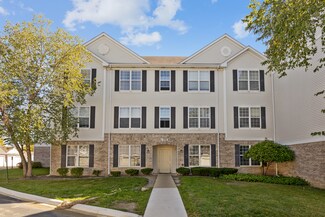 153 N Waters Edge Dr Unit B, Glendale Heights, IL 60139