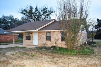 109 W Howard St, Roland, OK 74954