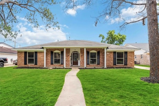 7711 Twin Hills Dr, Houston, TX 77071