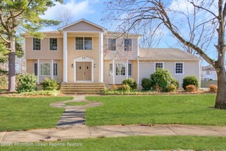 8 Merle Ct, Marlboro, NJ 07746