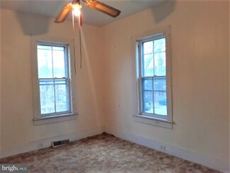 26 Sussex St Unit 28, Stanhope, NJ 07874