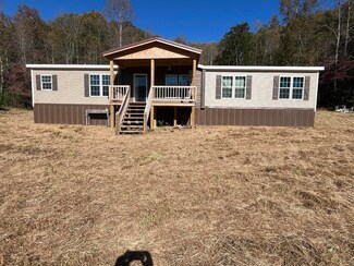 679 Dora Clark Branch Rd, Flat Lick, KY 40935