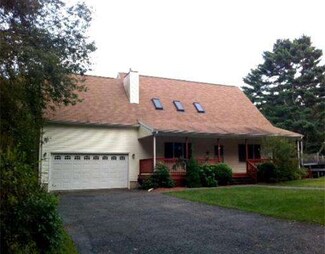 76 Connecticut Ave, North Dartmouth, MA 02747