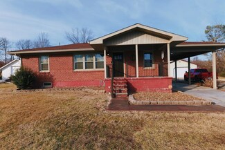 3615 Merle Travis Hwy, Beechmont, KY 42323