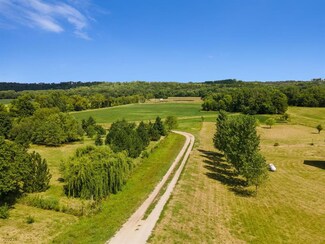 2318 Nottingham Ct, Winterset, IA 50273