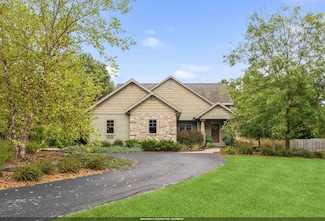 4920 N Meade St, Appleton, WI 54913