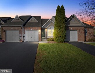 428 E Red Lion Dr, Bear, DE 19701