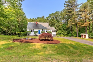 7 Bunker Hill Dr, Londonderry, NH 03053
